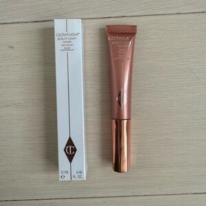 Charlotte Tilbury Glowgasm Beauty Light Wand in Pinkgasm
